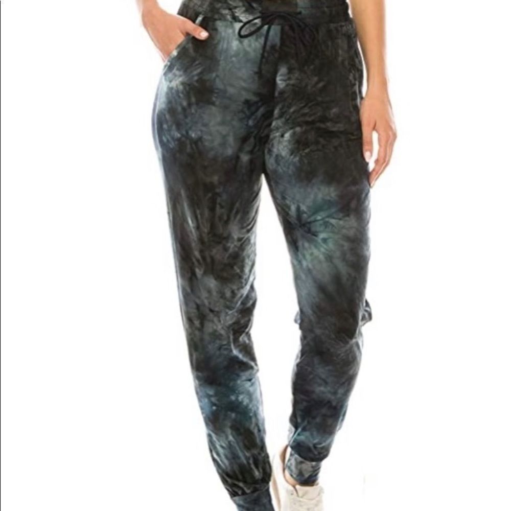 Shosho tie-dye sweat pants.